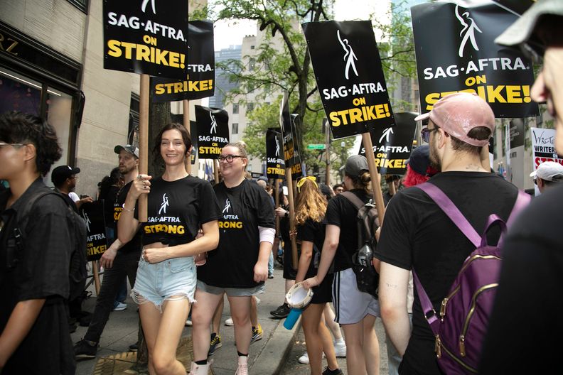 SAG-AFTRA strikes in New York City